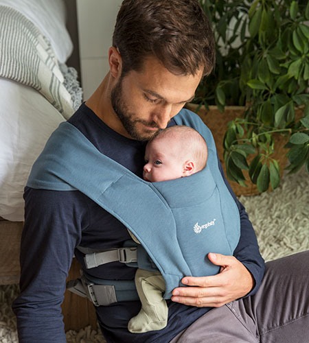 Ergobaby Embrace Review 